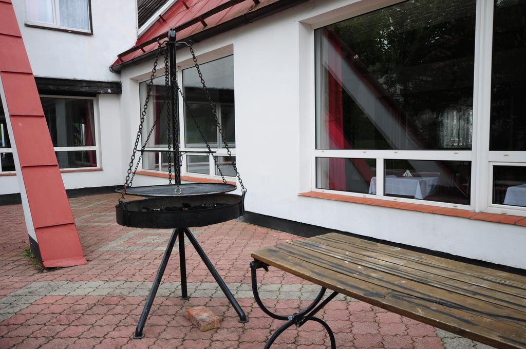 Zajazd Pod Kasztanami Ryn  Esterno foto